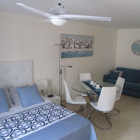 Los Cristianos Studio, Modern, Spacious, Pool,Wifi Arona (Tenerife) Exterior foto